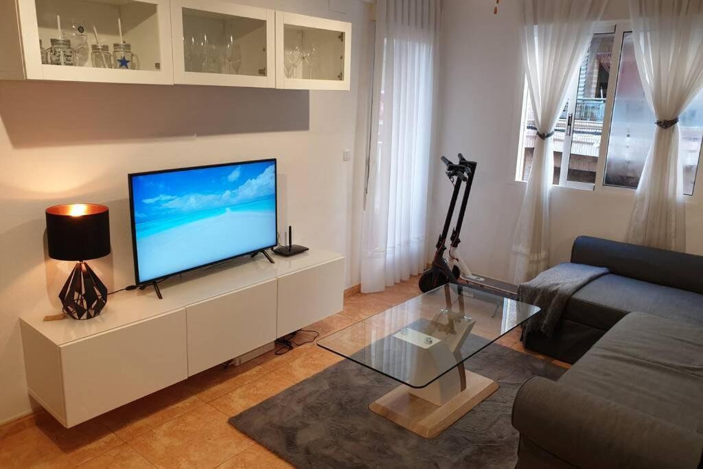 Apartment Playa Cura 150M + Electric Scooters Torrevieja Buitenkant foto