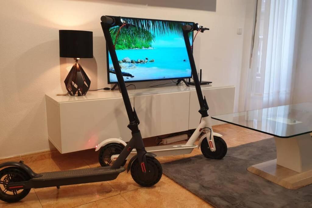 Apartment Playa Cura 150M + Electric Scooters Torrevieja Buitenkant foto
